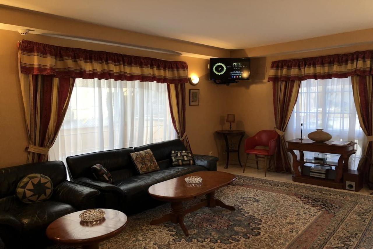 Hotel Pete Кастел Пладжа де Аро Екстериор снимка