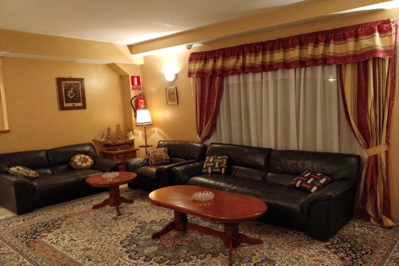 Hotel Pete Кастел Пладжа де Аро Екстериор снимка